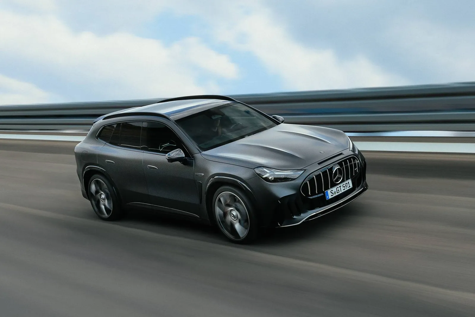 Mercedes-AMG GT SUV in Grau auf der Rennstrecke